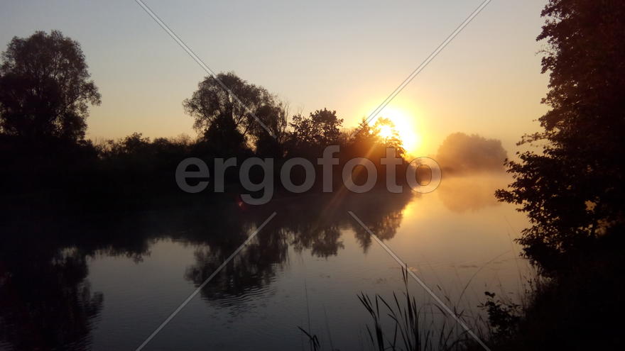 Рассвет над рекой Нёман, Беларусь