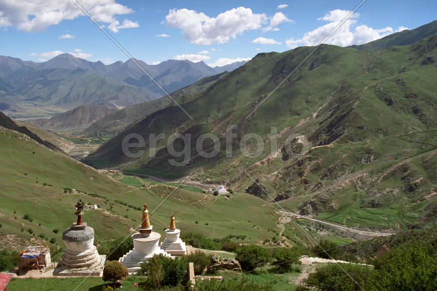 Вид в долину.