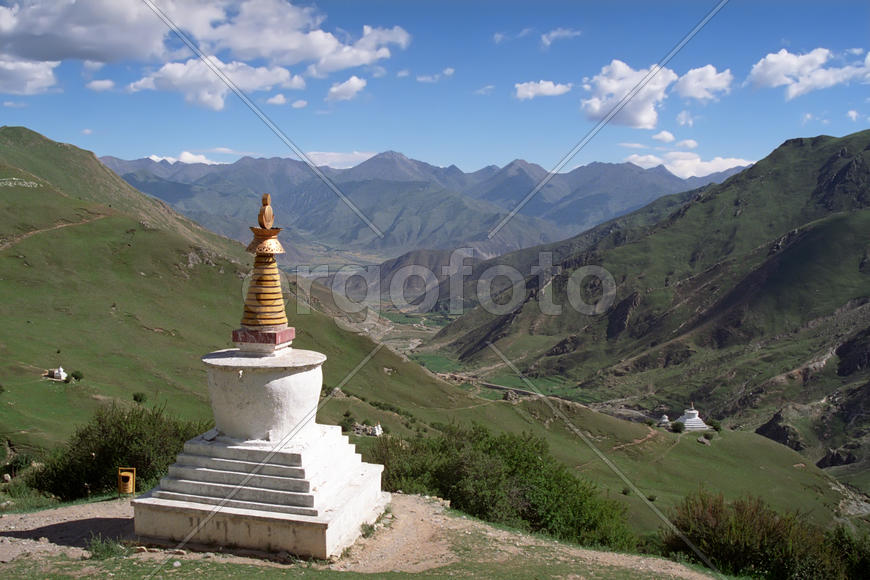 Вид в долину.