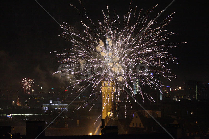 Салют в старом городе