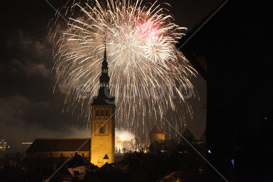 Салют в старом городе