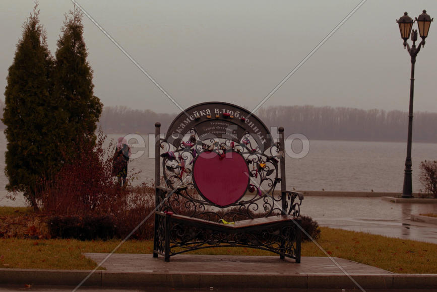 Скамейка для влюбленных