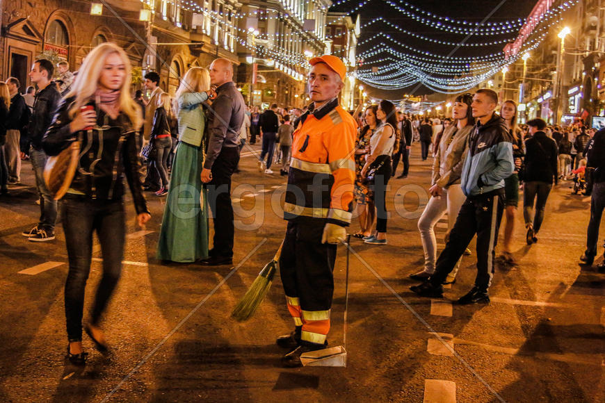 Конец праздника!