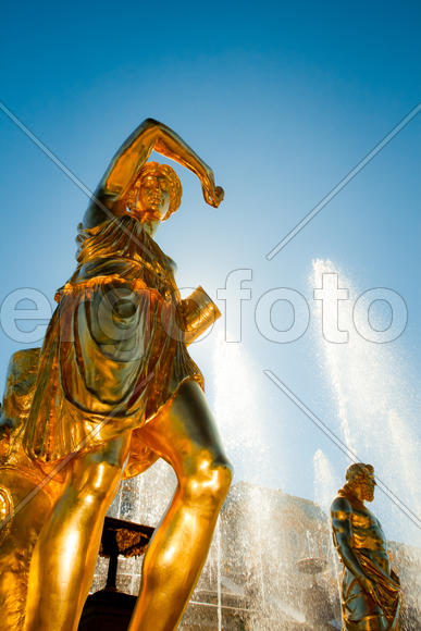 Петергоф. Фигуры большого каскада