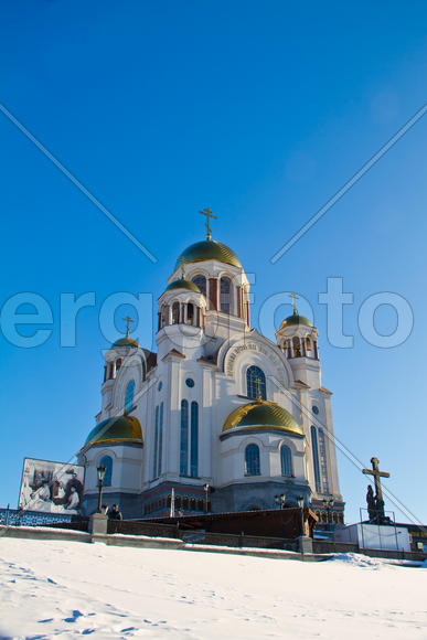 Храм-на-крови. Екатеринбург. Вид с улицы Толмачева