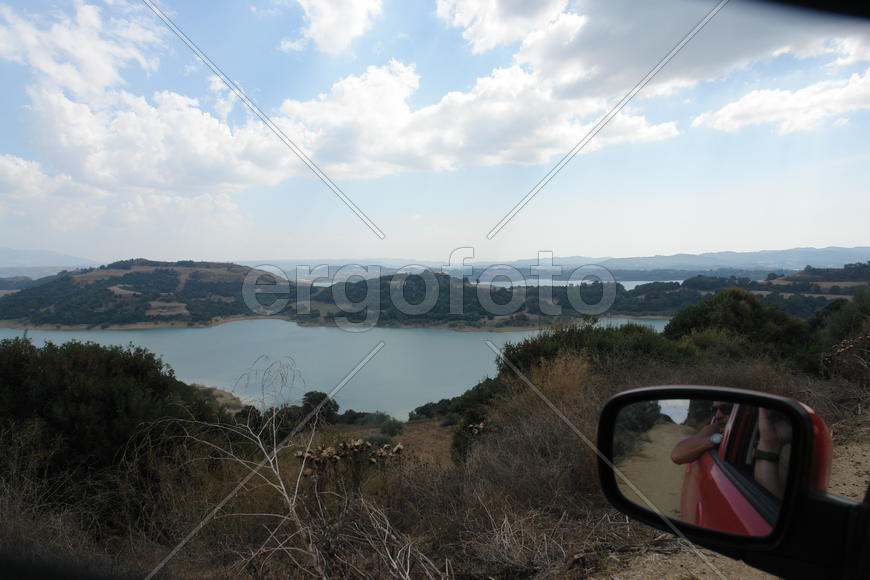 Боковое зеркало автомобиля