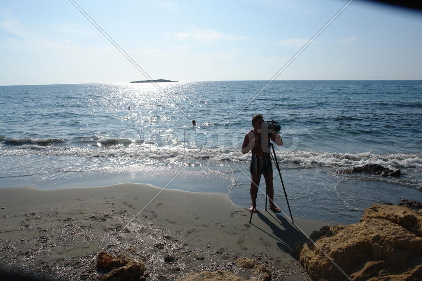 Оператор и море