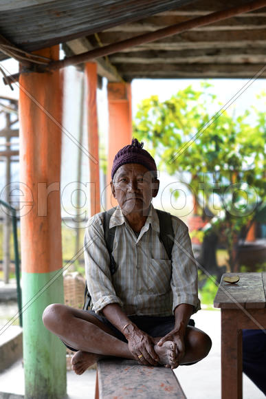 Рыбак и яблоко