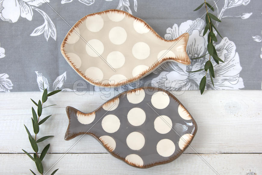 Тарелки рыбки в горошек