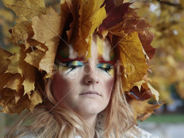 Девушка - осень