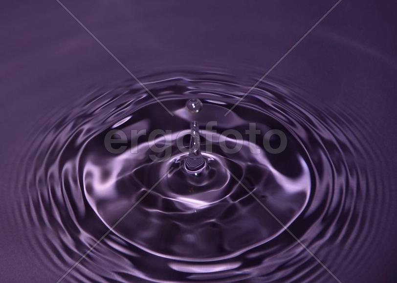 Фиолетовая вода