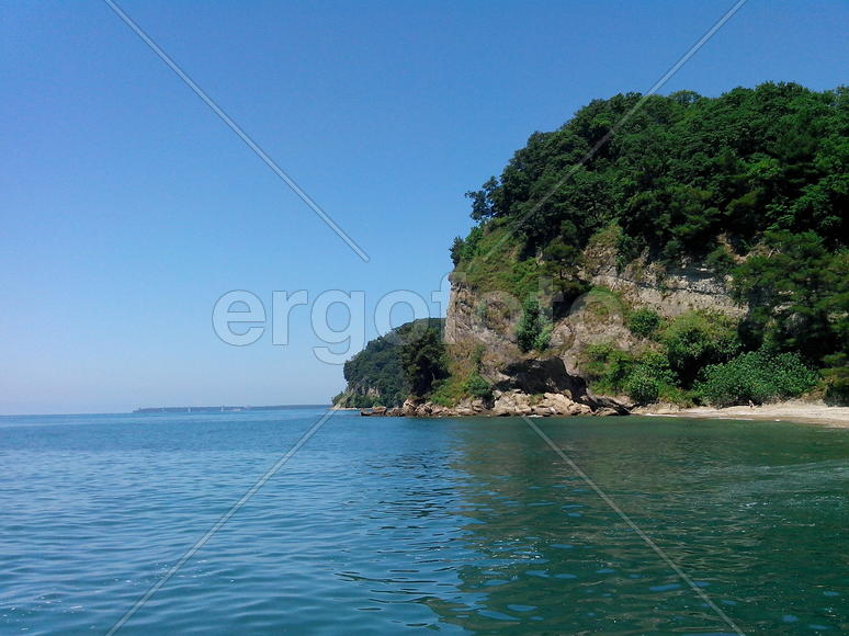 Берег между Пицундой и Мюссерой