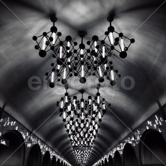 Станция метро Менделеевская