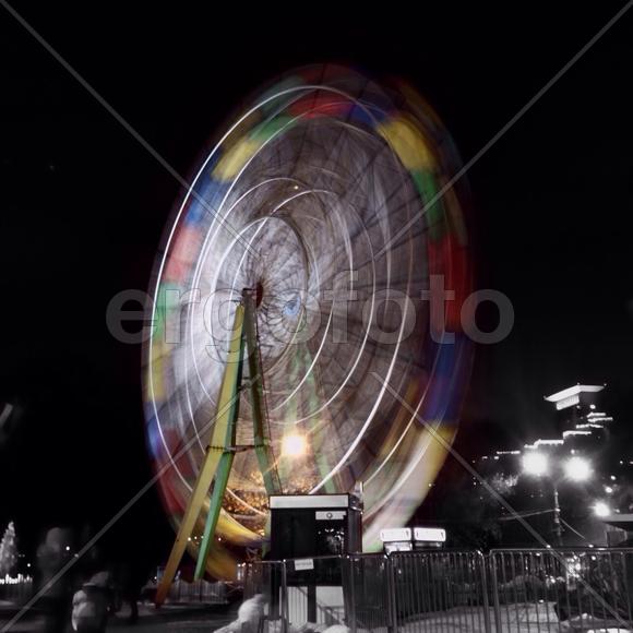 Колесо обозрения в парке Сокольники