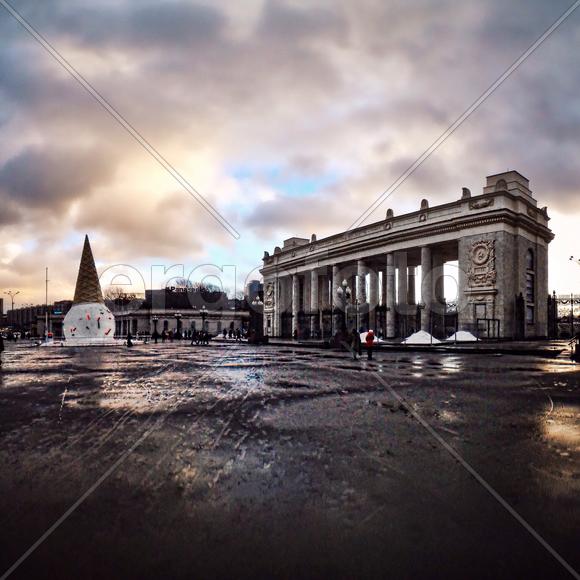 Арка главного входа в Парк Горького