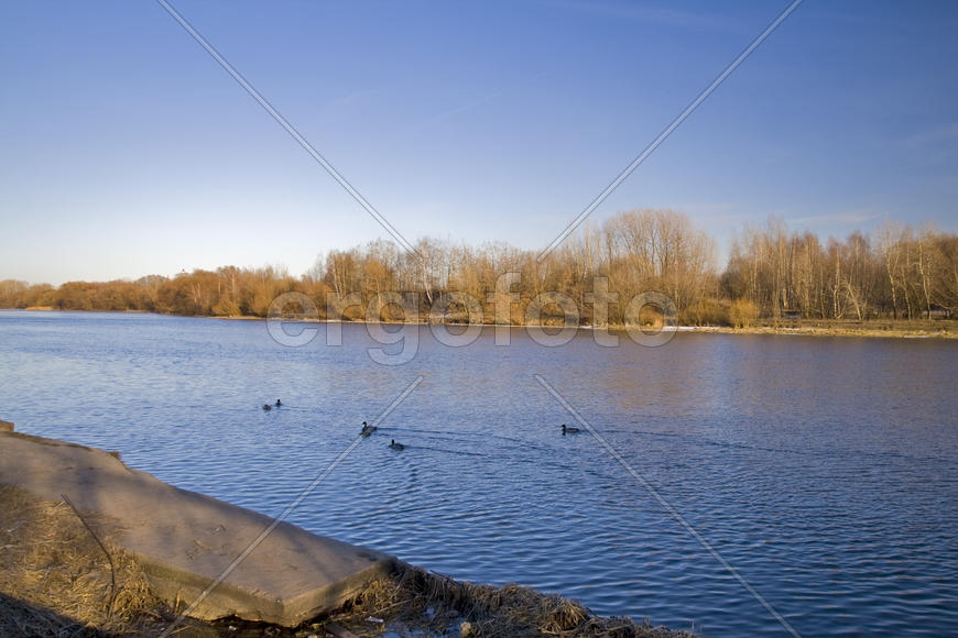 Весна на реке