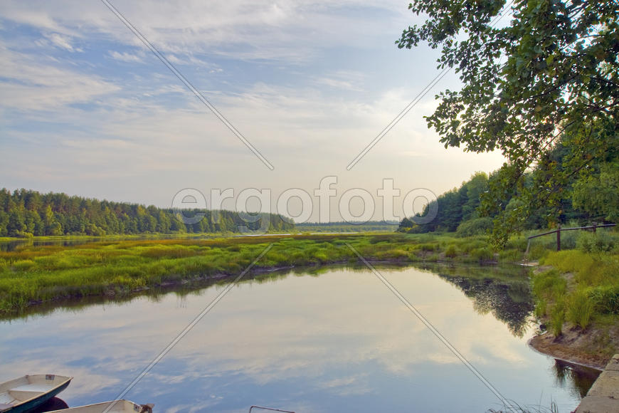 Безмятежность. Закат у реки Пра