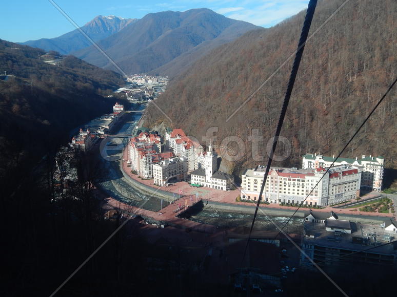 Курорт "Роза хутор". "Сверху вниз".                               