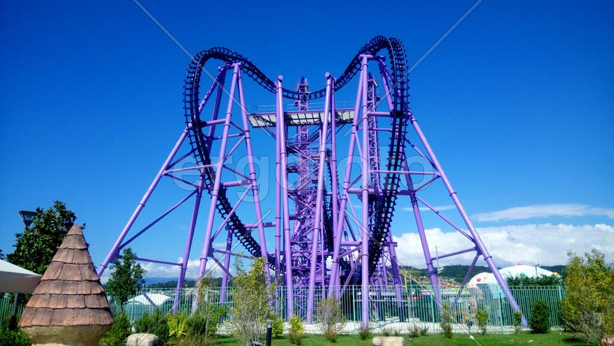 Аттракцион в парке Сочи 