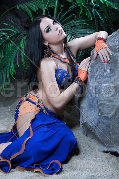 Танцовщица