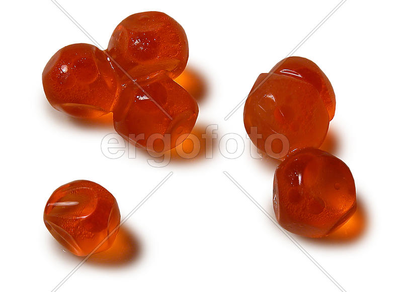 Крупинки красной икры