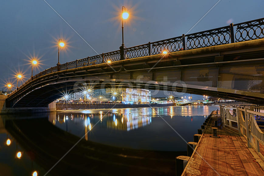 Лужков мост в Москве