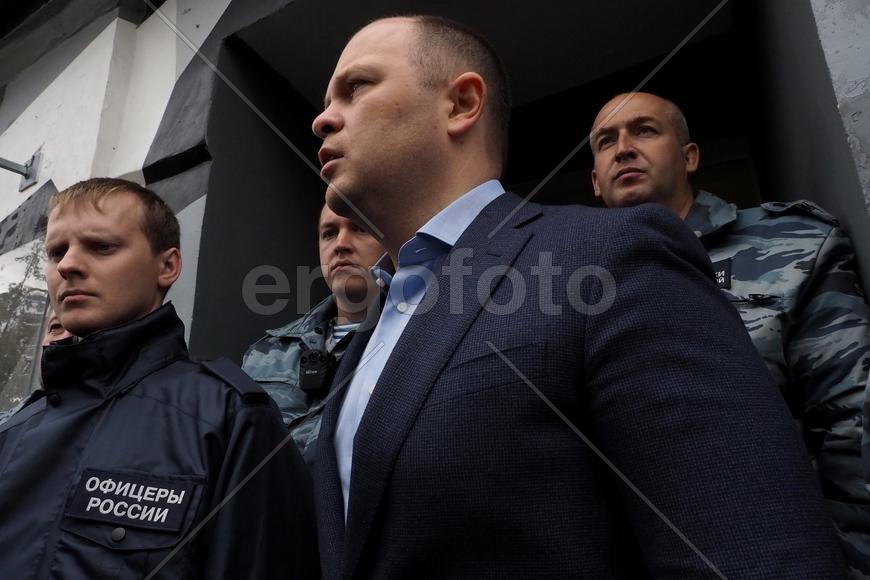 Антон Цветков на закрытие выставки в галерее Братьев Люмьер. 