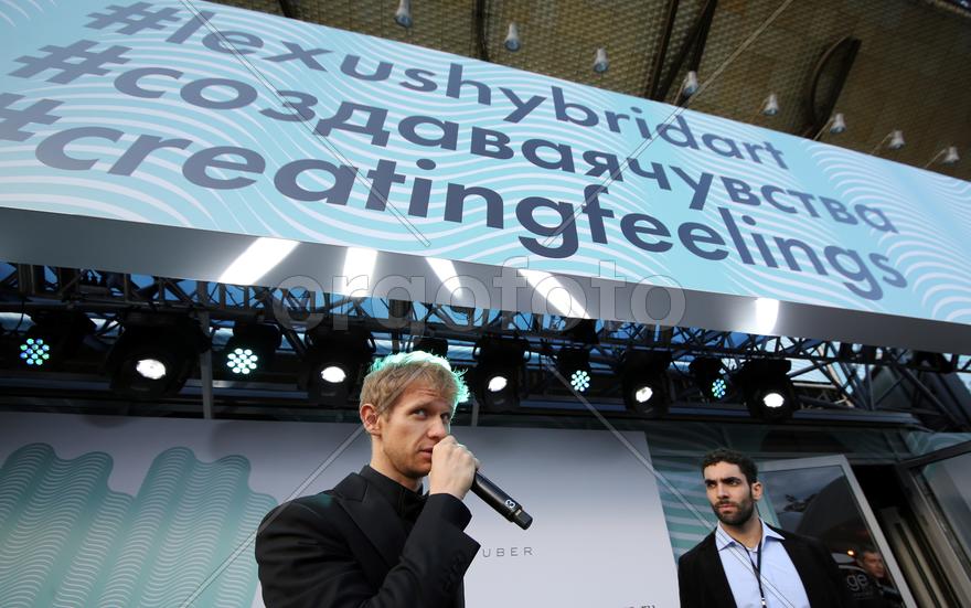 Федор Павлов-Андреевич и главный куратор выставки Бернардо Москейра