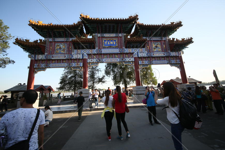 Пекин.  Летний императорский дворец.