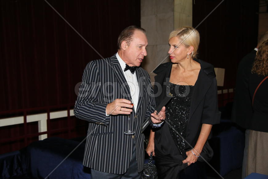 Максим Дунаевский и Алена Свиридова, Премьера, мюзикла, "Поющие под дождем"