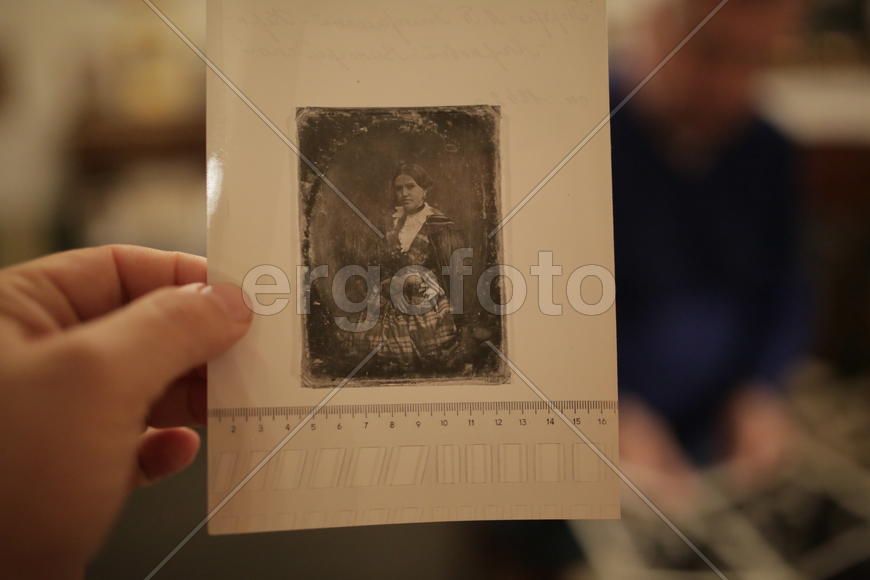 Коллекционер дагерротипов Александр Савинов. Старинная фотокарточка из коллекции 