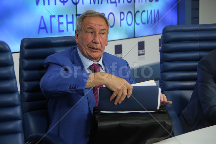 Шамиль Тарпищев