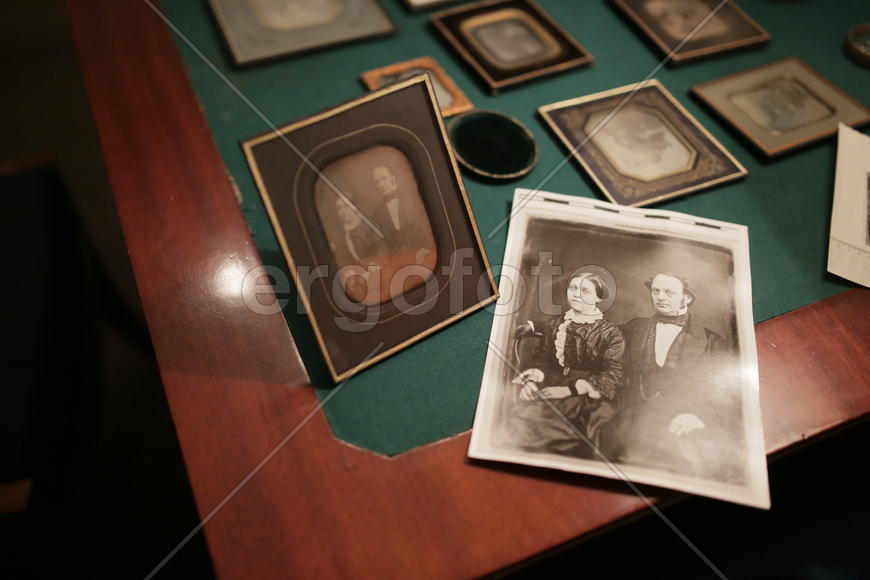 Коллекционер дагерротипов Александр Савинов. Старинная фотокарточка из коллекции 