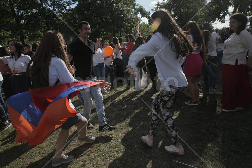 Праздник "Абрикос" в парке Музеон, 10 июля 2016 года. 