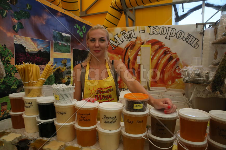Всероссийская ярмарка меда в Коломенском