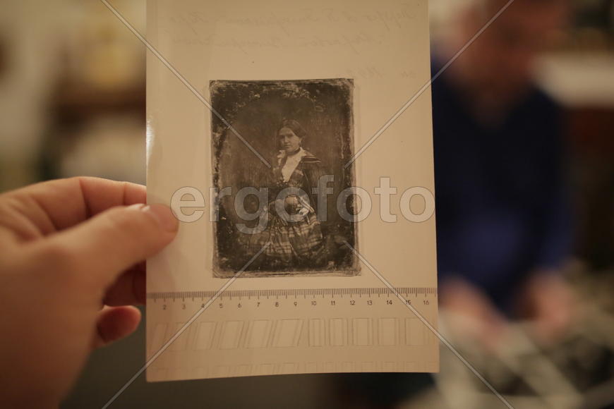 Коллекционер дагерротипов Александр Савинов. Старинная фотокарточка из коллекции 