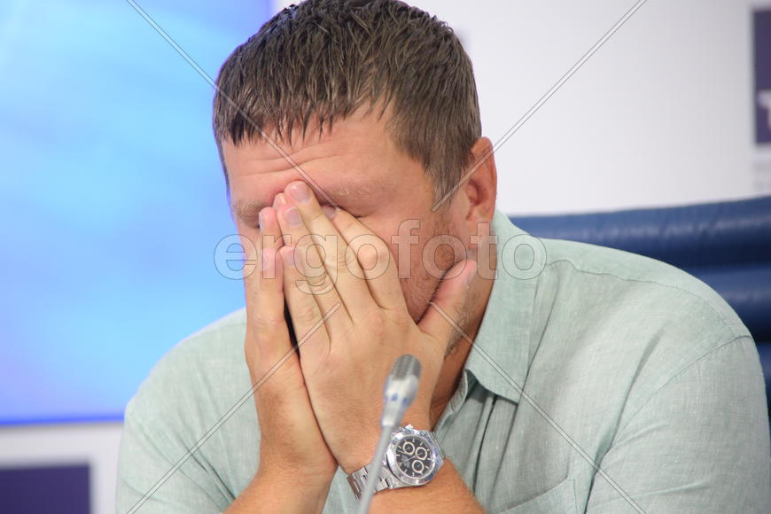 Евгений Кафельников