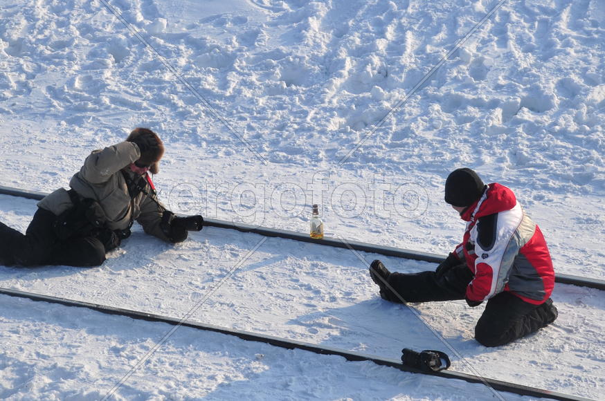 Чистка снега в тундре. Ямало-ненецкий  автономный округ. Город Салехард, поселок Лабытнанги. фото Се