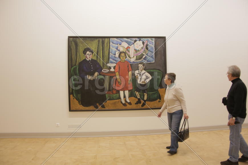 Посетители в залах. Русский музей. Санкт-Петербруг