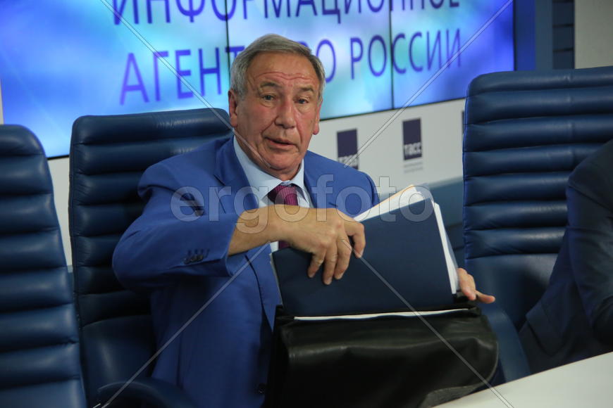 Шамиль Тарпищев