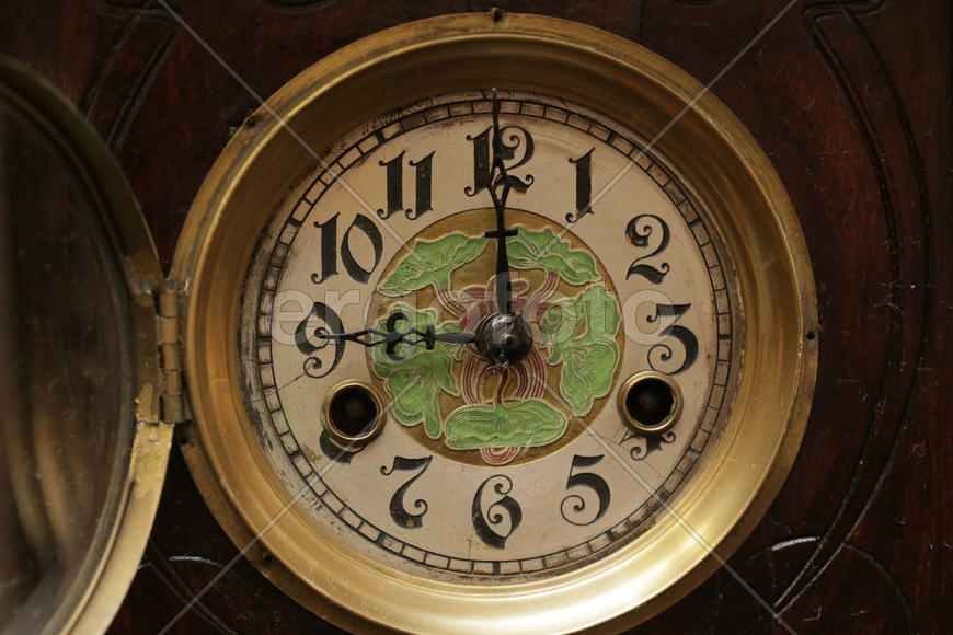 Циферблат коллекционных часов 