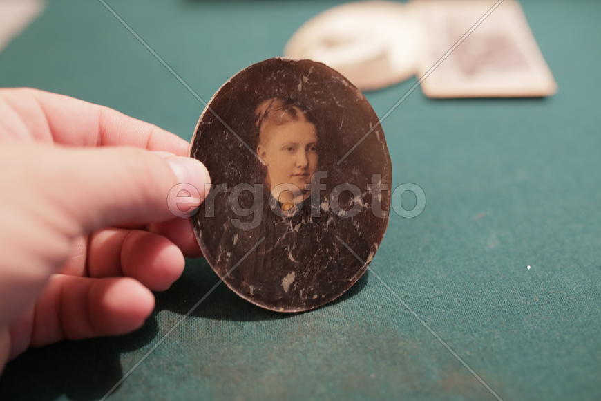 Коллекционер дагерротипов Александр Савинов. Старинная фотокарточка из коллекции 