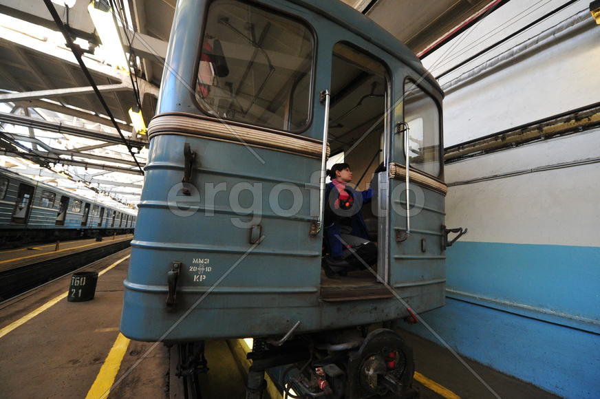 Мойка вагонов метро 25