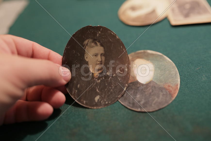 Коллекционер дагерротипов Александр Савинов. Старинная фотокарточка из коллекции 