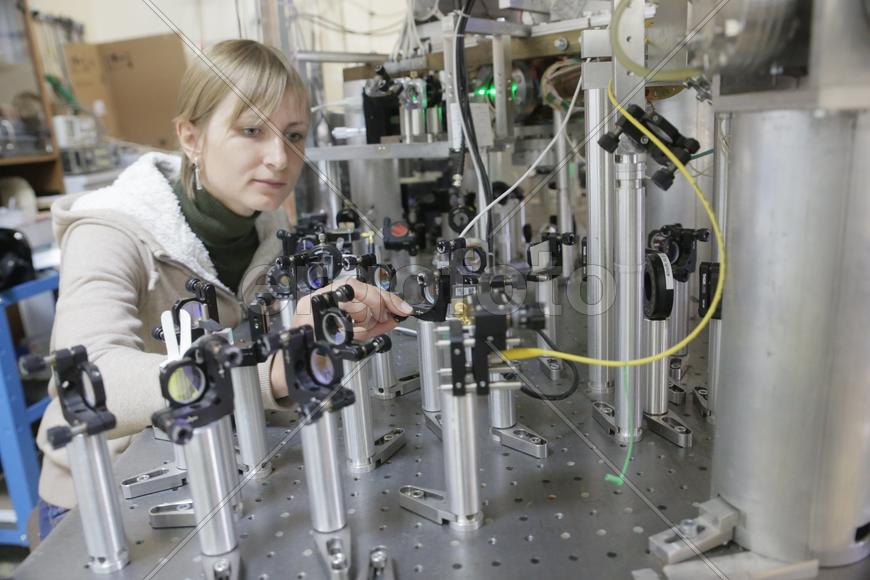 Елена Калганова, младший научный сотрудник лаборатории. Исследование атомных часов 