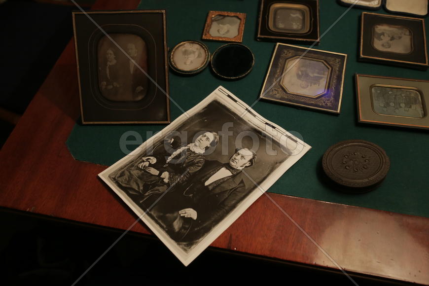 Коллекционер дагерротипов Александр Савинов. Старинная фотокарточка из коллекции 