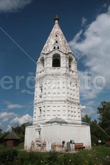 Юрьев-Польский, Владимирская область, 
Михайло-Архангельский монастырь, 17 век.
Колокольня.