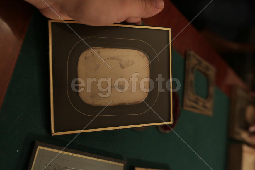 Коллекционер дагерротипов Александр Савинов. Старинная фотокарточка из коллекции 