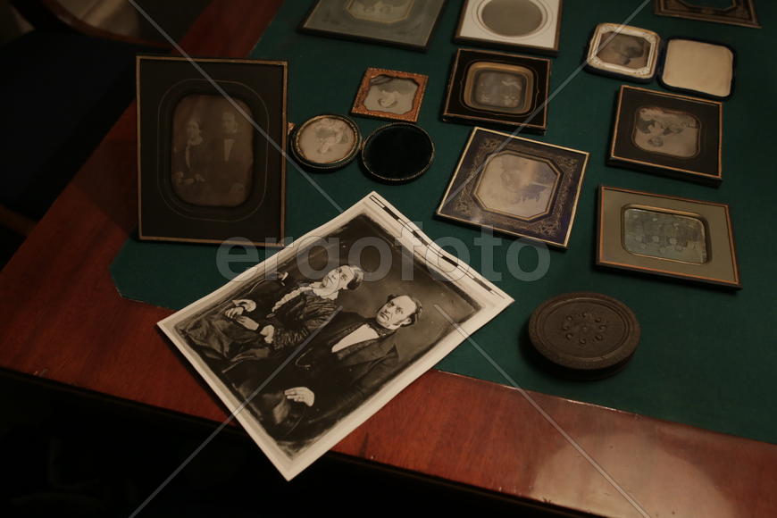Коллекционер дагерротипов Александр Савинов. Старинная фотокарточка из коллекции 
