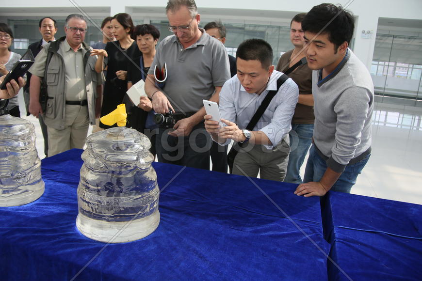 Китай, город Ланьчжоу. Завод по производству светодиодов.